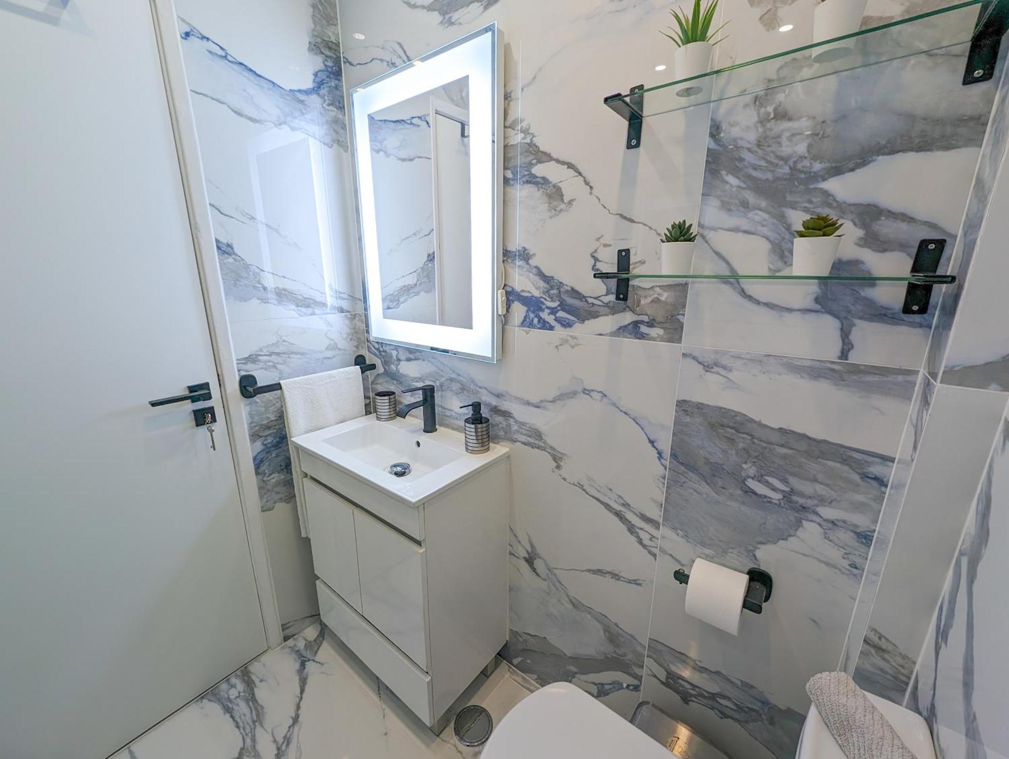 2 Room Condo - 5 Mins From Costa Da Caparica Beach & Bars 외부 사진