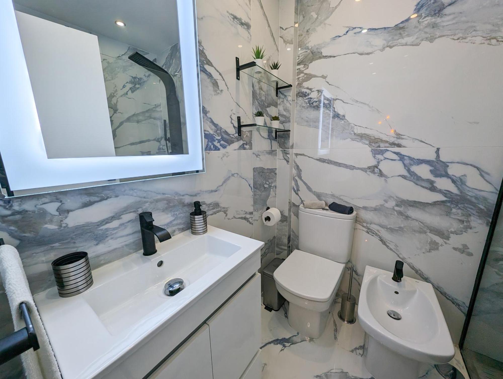 2 Room Condo - 5 Mins From Costa Da Caparica Beach & Bars 외부 사진