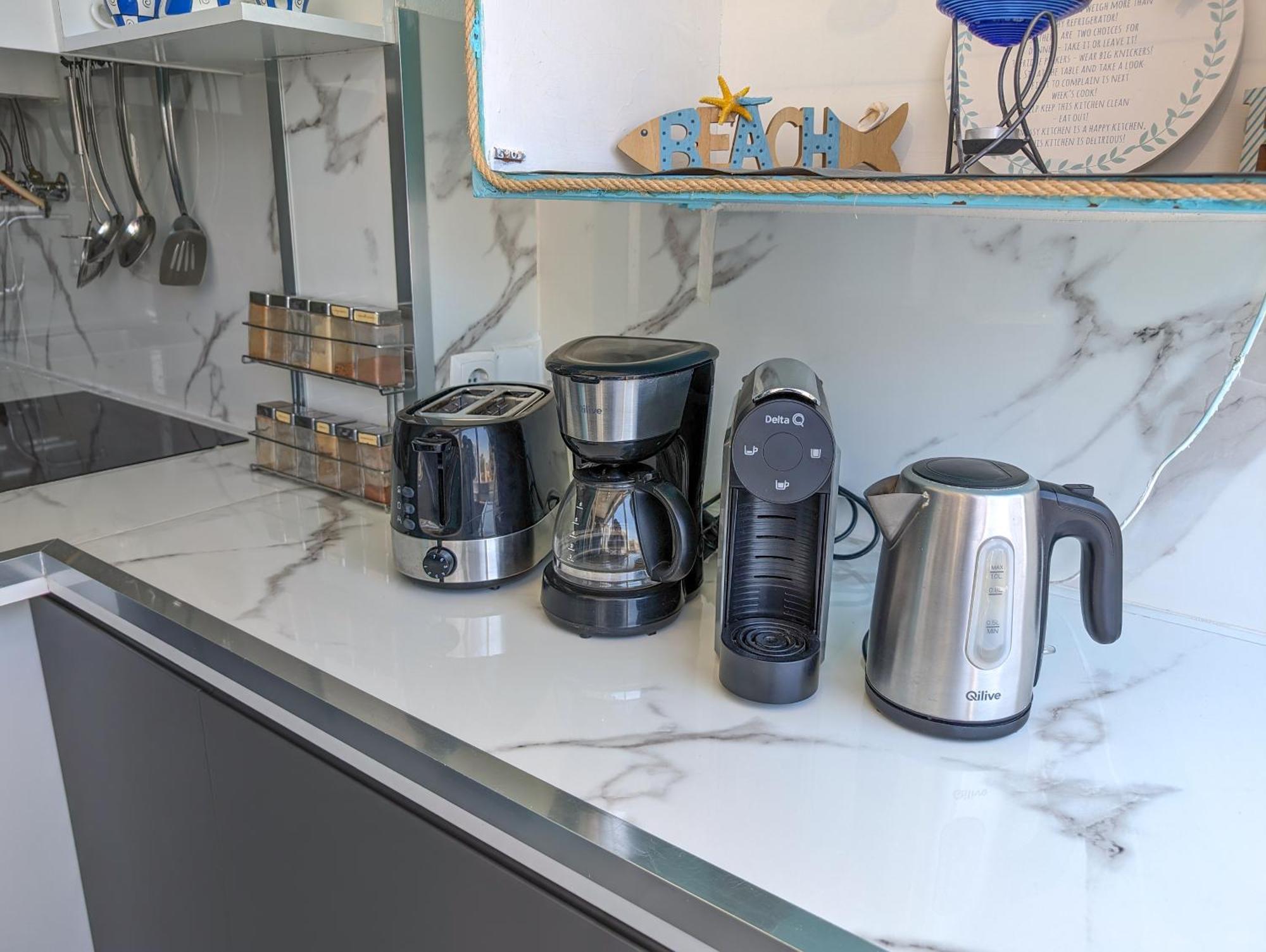 2 Room Condo - 5 Mins From Costa Da Caparica Beach & Bars 외부 사진