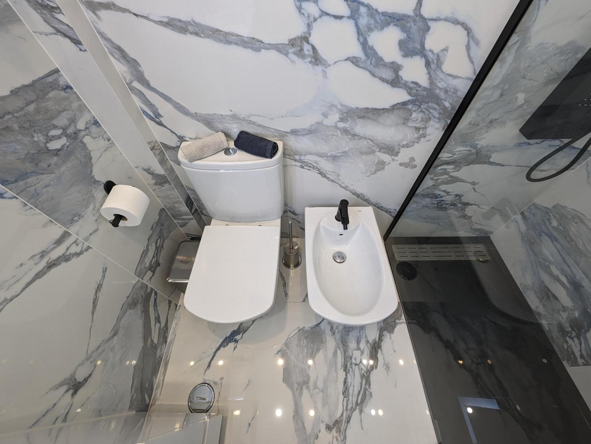 2 Room Condo - 5 Mins From Costa Da Caparica Beach & Bars 외부 사진